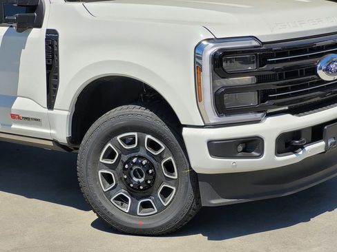 New 2025 Ford F250 Platinum image 28