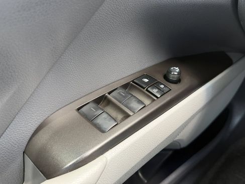 Used 2023 Toyota Camry SE FWD image 19