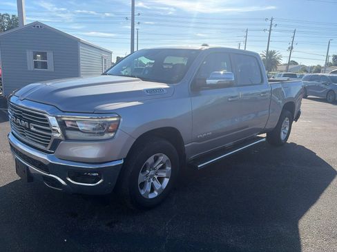 Used 2023 RAM 1500 Laramie AWD/4WD image 3
