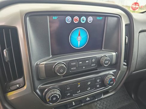 Used 2018 Chevrolet Silverado 1500 LT image 22