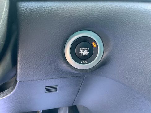 New 2026 Chrysler Pacifica Select image 24