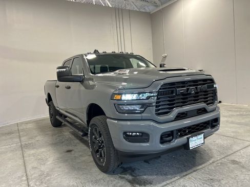 New 2026 RAM 2500 Tradesman AWD/4WD image 4