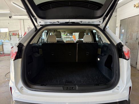 Used 2024 Ford Edge SEL w/ Convenience Package image 15