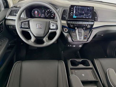 New 2026 Honda Odyssey Touring image 28