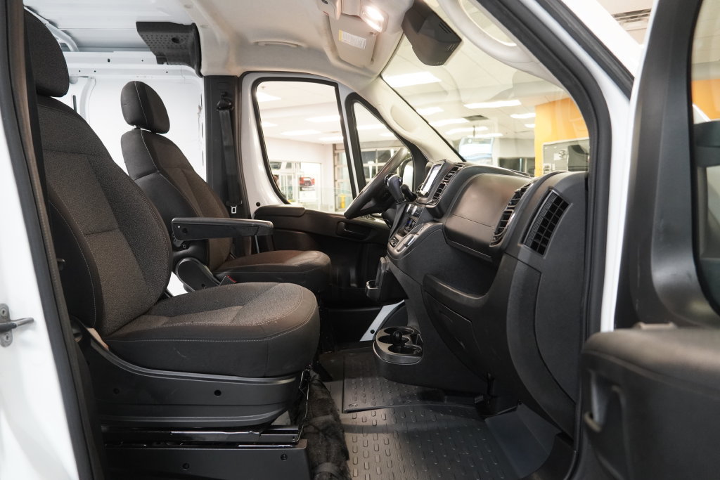 Used 2025 RAM ProMaster 1500 w/ Convenience Group FWD image 27