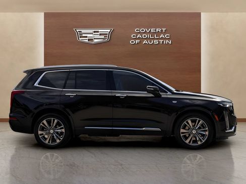 Certified 2025 Cadillac XT6 Premium Luxury FWD image 5