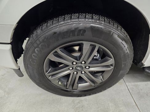 Used 2022 Ford F150 XLT w/ Equipment Group 302A High RWD image 11