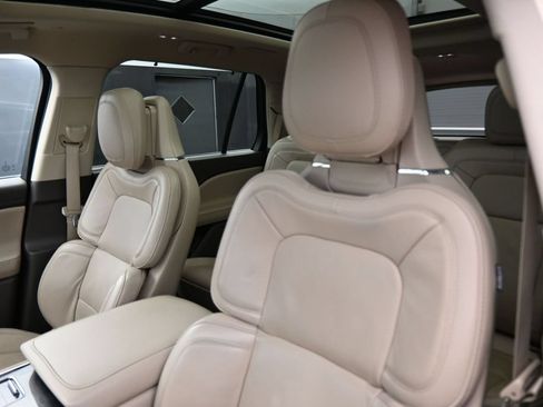Used 2023 Lincoln Aviator Reserve w/ Equipment Group 201A RWD image 14