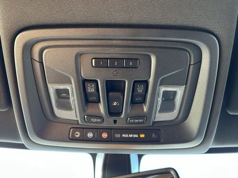 Certified 2022 GMC Sierra 1500 AT4 w/ AT4 Preferred Package image 44