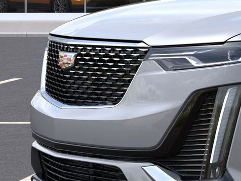 New 2025 Cadillac XT6 Luxury image 13