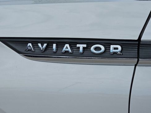 Used 2024 Lincoln Aviator Reserve w/ Equipment Group 201A AWD/4WD image 5