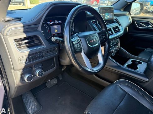 Used 2021 GMC Yukon XL SLT image 11