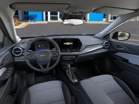 New 2026 Chevrolet Trax LT FWD image 39