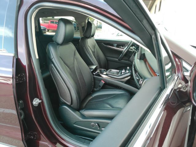 Used 2021 Lincoln Nautilus Reserve AWD/4WD image 25