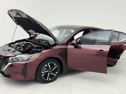 Used 2024 Nissan Sentra SV image 11