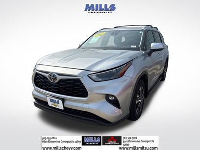 Used 2022 Toyota Highlander XLE