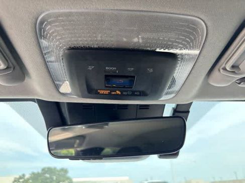 Used 2023 Toyota Prius XLE FWD image 22