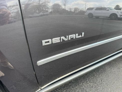 Used 2017 GMC Yukon Denali w/ Open Road Package image 9