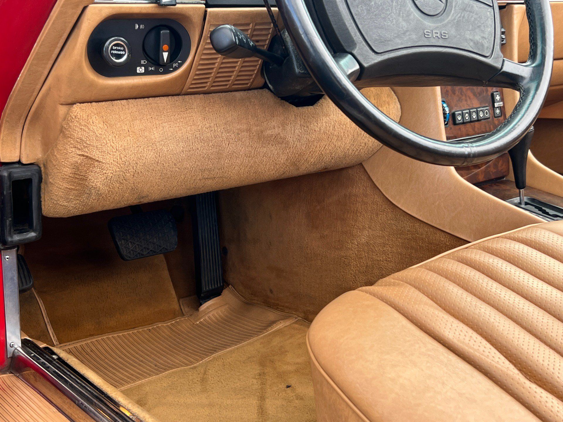 Used 1987 Mercedes-Benz 560 SL image 24