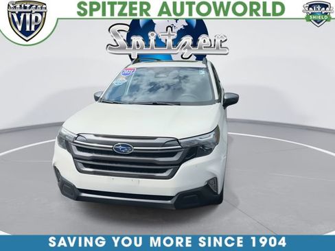Used 2025 Subaru Forester Premium AWD/4WD image 3