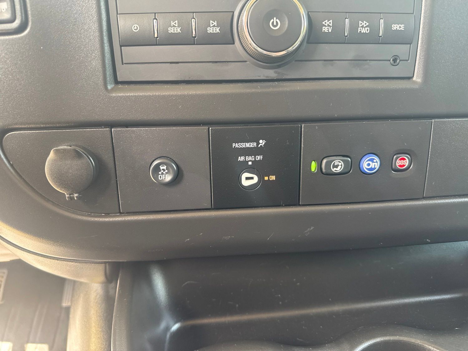 Used 2025 Chevrolet Express 2500 Extended w/ Driver Convenience Package RWD image 25