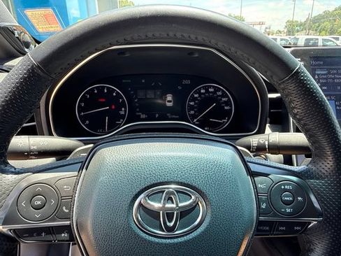 Used 2022 Toyota Avalon Touring FWD image 20