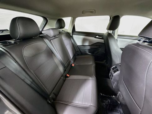 Certified 2023 Volkswagen Taos SE FWD image 25