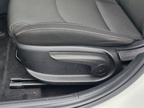 Used 2023 Kia Forte LXS image 13