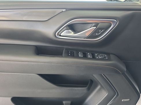 Used 2024 GMC Yukon AT4 w/ Technology Package AWD/4WD image 24