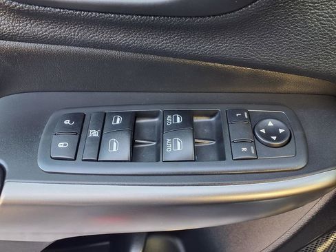 Used 2019 Jeep Cherokee High Altitude FWD image 13