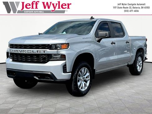 Used 2020 Chevrolet Silverado 1500 Custom w/ Custom Value Package AWD/4WD image 1