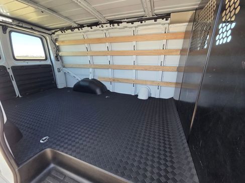 Used 2024 GMC Savana 2500 w/ Driver Convenience Package image 20