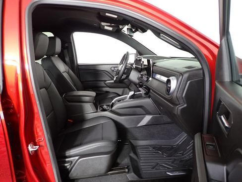 Used 2024 Chevrolet Colorado LT w/ LT Convenience Package III AWD/4WD image 39