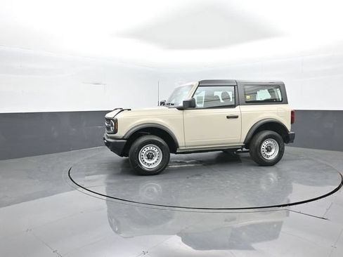 New 2026 Ford Bronco 2-Door AWD/4WD image 4