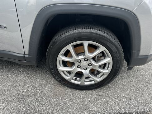 Certified 2023 Jeep Compass Latitude AWD/4WD image 6