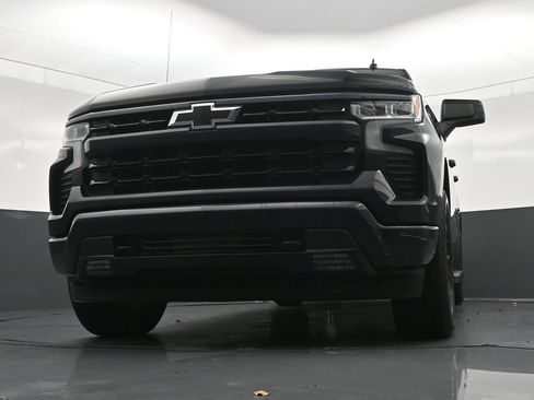 Used 2023 Chevrolet Silverado 1500 RST RWD image 32