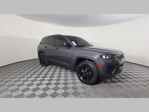 Used 2026 Jeep Grand Cherokee Altitude RWD image 53