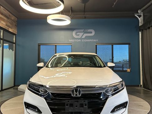 Used 2018 Honda Accord EX image 8