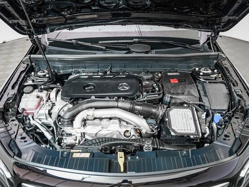 Certified 2025 Mercedes-Benz GLB 250 image 4