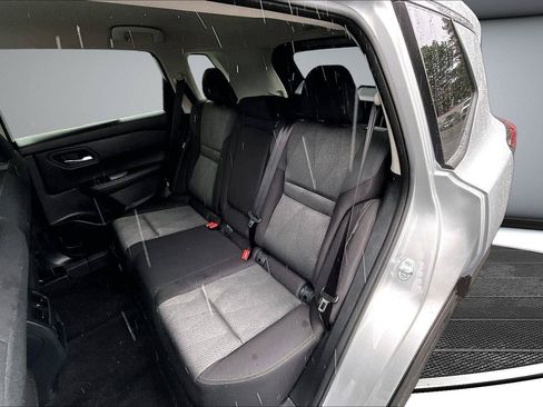 Used 2025 Nissan Rogue SV AWD/4WD image 23