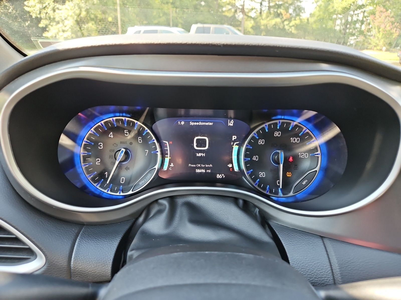 Used 2025 Chrysler Pacifica Select FWD image 24