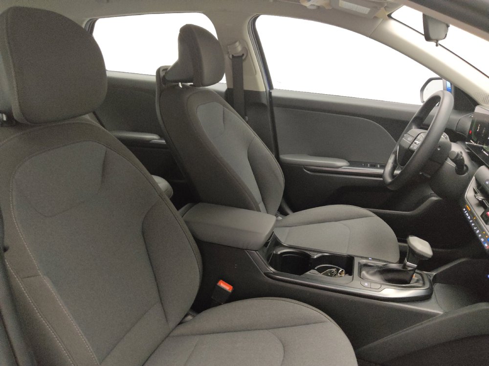 Used 2025 Kia K4 FWD image 21