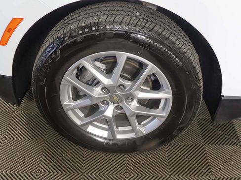 Used 2024 Chevrolet Equinox LT AWD/4WD image 16