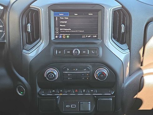 Used 2022 Chevrolet Silverado 1500 Custom image 19