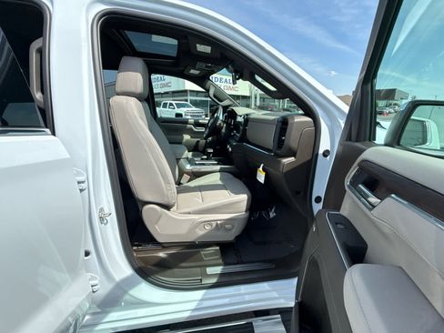 Used 2026 GMC Sierra 1500 SLT w/ SLT Premium Package AWD/4WD image 28