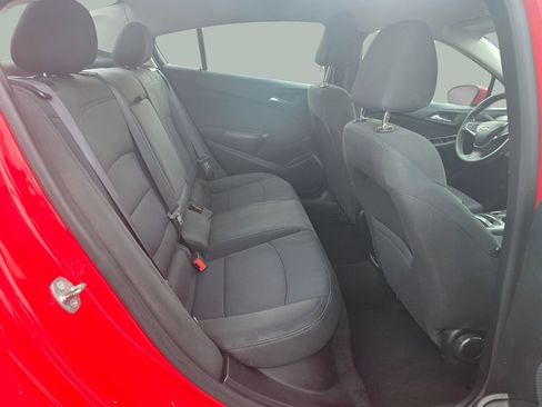 Used 2017 Chevrolet Cruze LT FWD image 14
