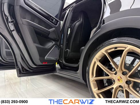Used 2023 Porsche Cayenne Turbo GT image 76