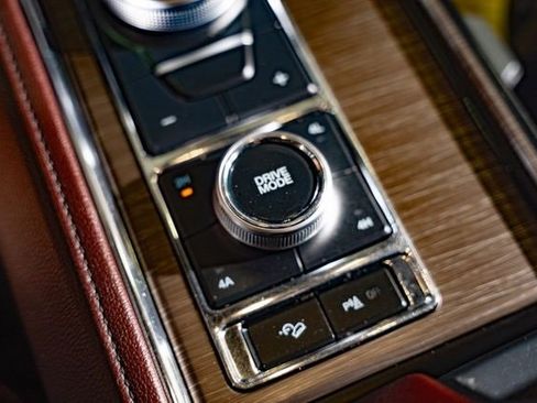 Used 2022 Ford Expedition Max Limited image 32