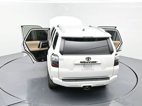 Used 2018 Toyota 4Runner SR5 image 25