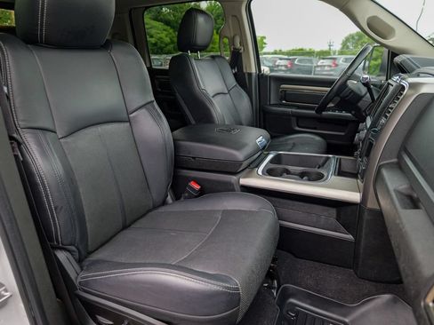 Used 2018 RAM 2500 Laramie w/ Sport Appearance Group AWD/4WD image 37